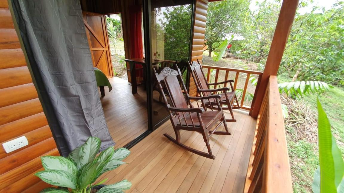 Arenal Rustic Lodge アラフエラ エクステリア 写真